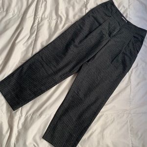 Aritzia Wilfred (Size 00) grey pinstripe cropped